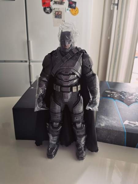 Hot Toys MMS349 BvS Armored Batman figuuri Tampere - photo 1