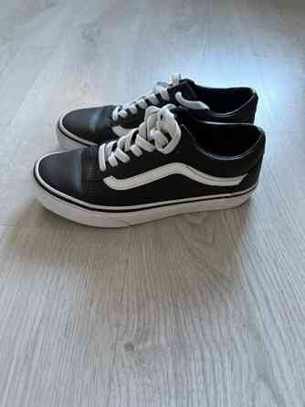 Nahkaiset vansit Pirkkala