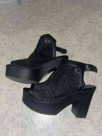 Mustat pitsi korkokengät Tampere