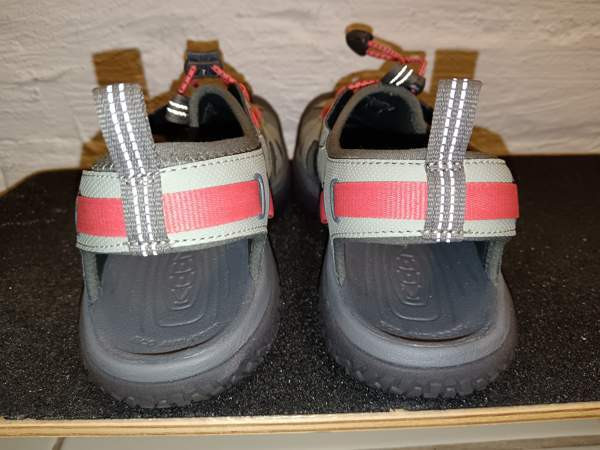 Käyttämättömät Keen Solr urheilusandaalit (25 cm/EU 38,5) Espoo – foto 5