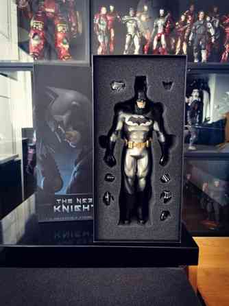 SSR Studios SSC-010 N52 Dark Knight Batman-figuuri (UUSI) Tampere