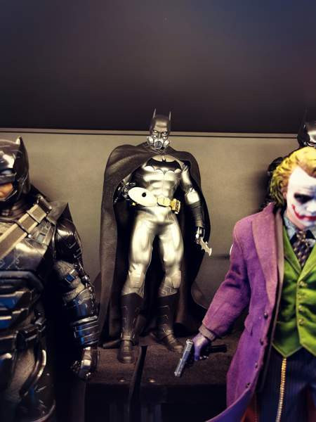 SSR Studios SSC-010 N52 Dark Knight Batman-figuuri (UUSI) Tampere - valokuva 1