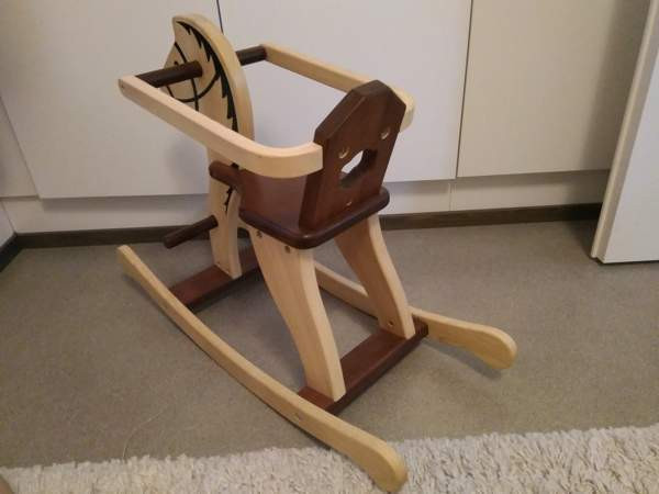 Puinen keinuhevonen Kangasala – foto 2