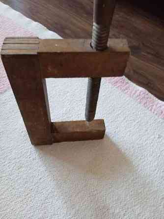 Puinen puristin Nokia