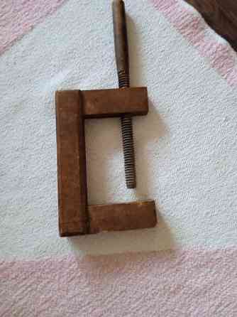 Puinen puristin Nokia