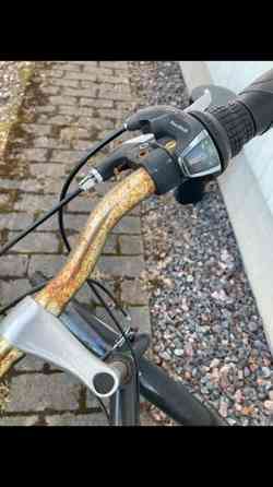 Nakamura miesten 28-tuumainen polkupyörä Jaervenpaeae