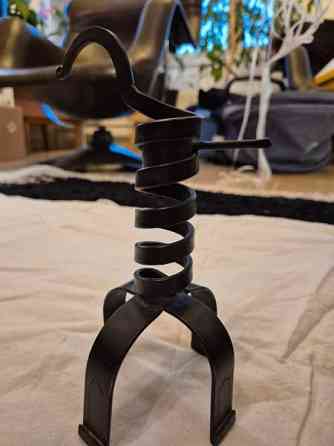 Metalliset kynttilänjalat korkeussäätimellä Helsinki