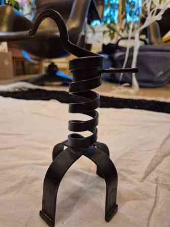 Metalliset kynttilänjalat korkeussäätimellä Helsinki