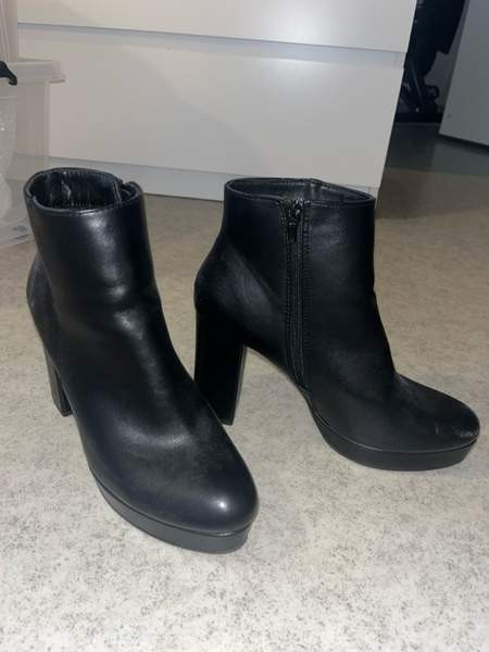 Korkeat nilkkurit Тампере - изображение 1