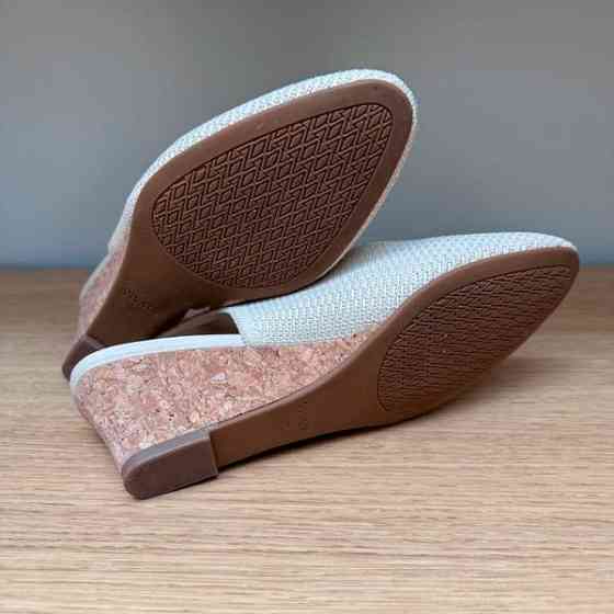 Vivaia kiilakorkosandaalit Turku