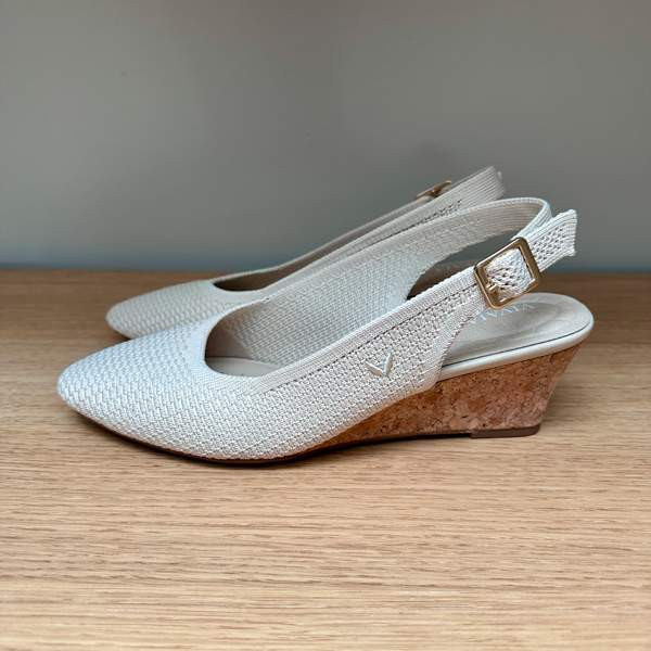 Vivaia kiilakorkosandaalit Турку - изображение 3