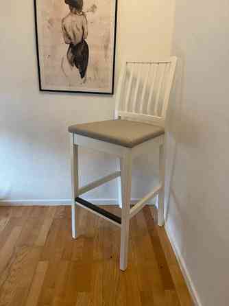 4kpl Baarituoli, valkoinen/vaaleanharmaa, 75 cm. Mänttä-Vilppula