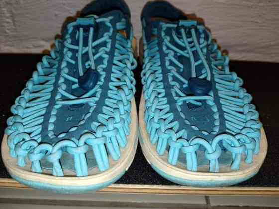 Veikeät Keen Uneek narusandaalit (25 cm/EU 38,5) Espoo