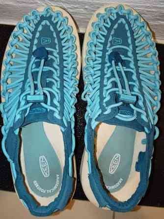 Veikeät Keen Uneek narusandaalit (25 cm/EU 38,5) Espoo