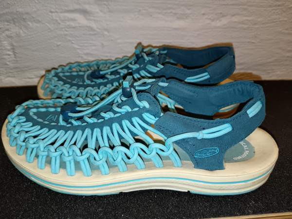 Veikeät Keen Uneek narusandaalit (25 cm/EU 38,5) Espoo – foto 3