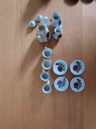 Nukkekodin astioita Vantaa