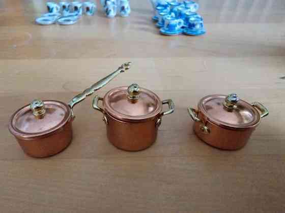 Nukkekodin astioita Vantaa