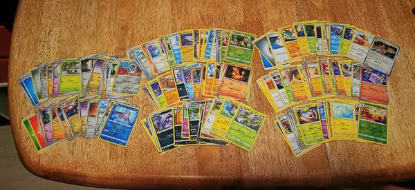 Pokemon kortteja Oulu - valokuva 1