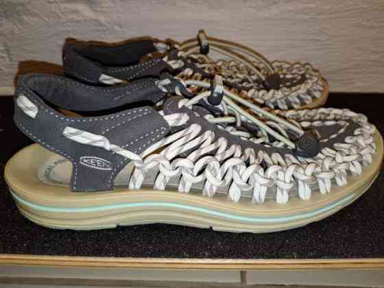 Hauskat Keen Uneek narusandaalit (25 cm/EU 38,5) Espoo