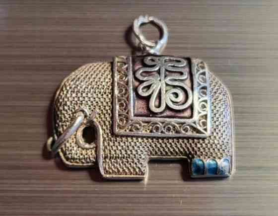 Vintage elefantti riipus Kaarina