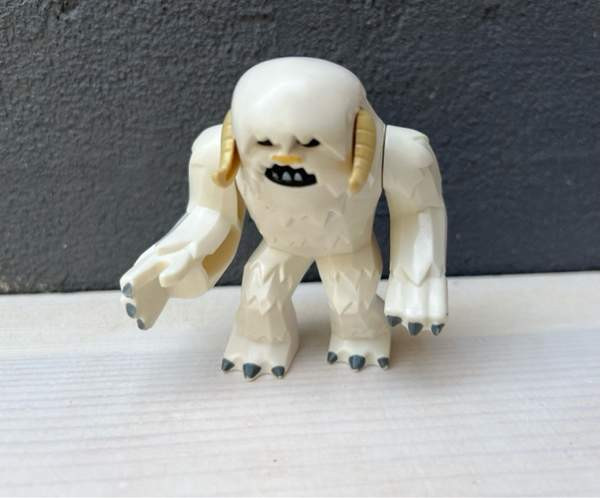 LEGO Star Wars Hoth Wampa Cave Yeti Minifigure Espoo - photo 1