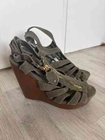 Kiilakorkokengät Helsinki