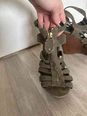 Kiilakorkokengät Helsinki