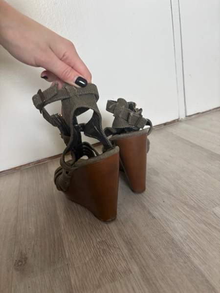 Kiilakorkokengät Helsinki - изображение 3