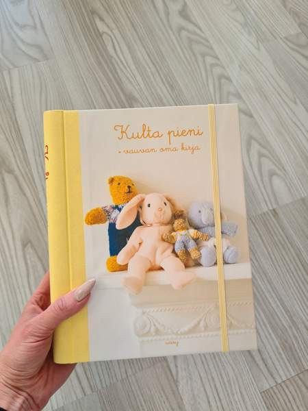 Kulta pieni ♡ vauvan oma kirja Ulvila – foto 1