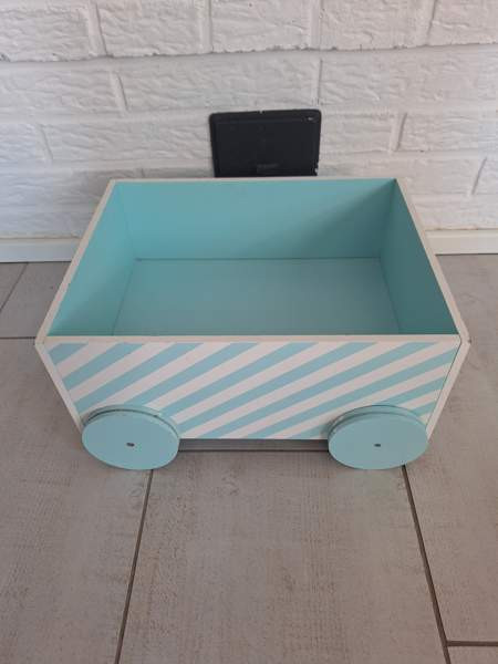 Pyörillä kulkeva säilytyslaatikko Йоэнсуу - изображение 1