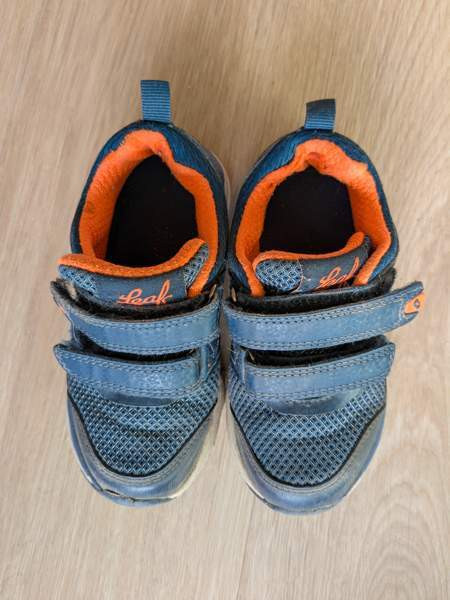 Siniset lenkkarit Espoo - valokuva 1