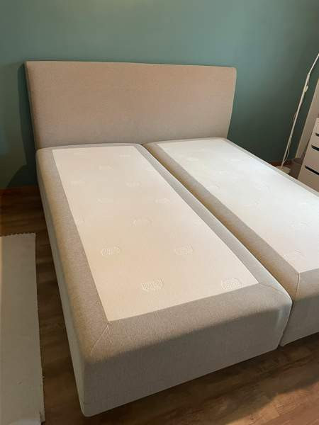 Runkopatjasänky 2x80cm ja sängynpääty VARATTU Muurame - photo 1