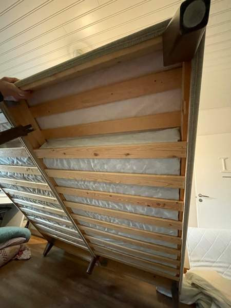 Runkopatjasänky 2x80cm ja sängynpääty VARATTU Muurame - photo 7