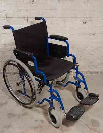 Myydään ehjä hyväkuntoinen pyörätuoli. Lahti