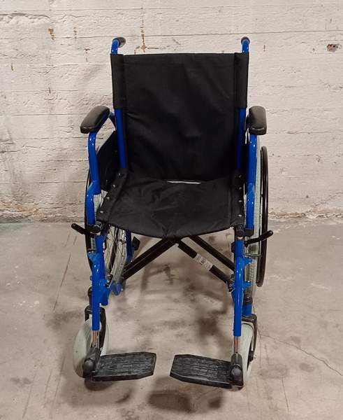 Myydään ehjä hyväkuntoinen pyörätuoli. Lahti – foto 3