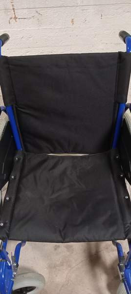 Myydään ehjä hyväkuntoinen pyörätuoli. Lahti – foto 5