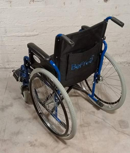 Myydään ehjä hyväkuntoinen pyörätuoli. Lahti – foto 2