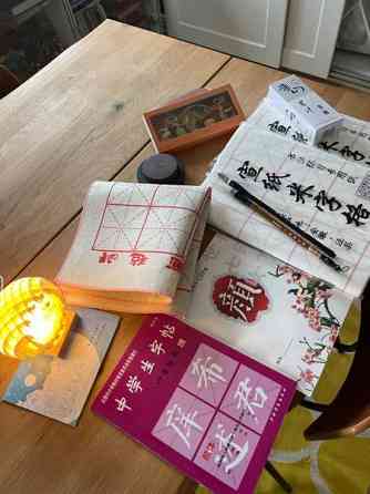 Kiinasta tuotuja kalligrafiatarvikkeita yms. Kuopio