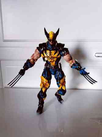Square Enix Variant Play Arts Marvel Universe Wolverine figuuri Tampere