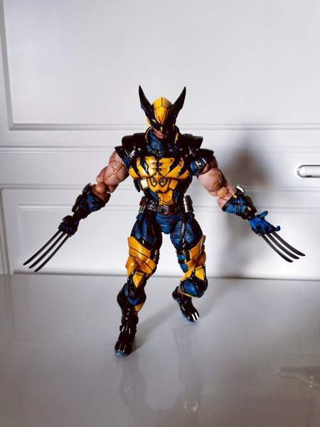 Square Enix Variant Play Arts Marvel Universe Wolverine figuuri Tampere - valokuva 3