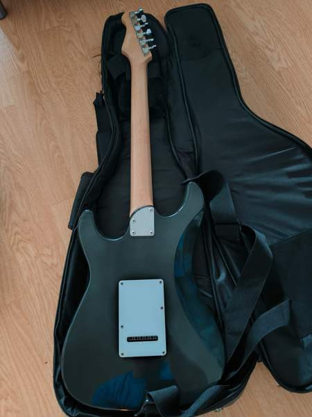 Sähkökitara + laukku Kajaani – foto 3