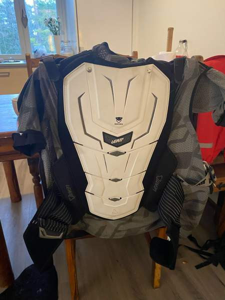 Leatt rintapanssari Kuopio – foto 4