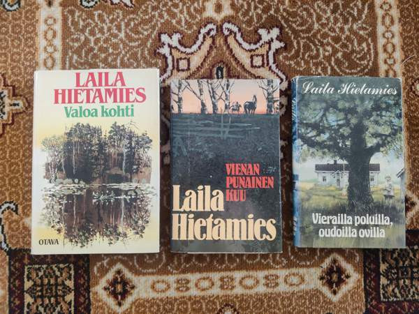 Laila Hirvisaaren/Hietamiehen kirjoja Turku - valokuva 1