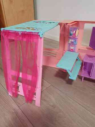 Barbie matkailuauto koti Espoo