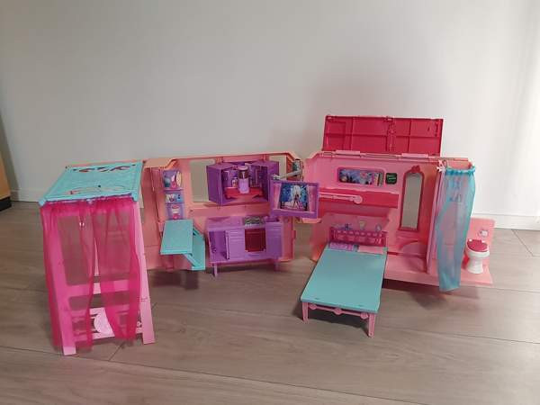 Barbie matkailuauto koti Espoo – foto 1