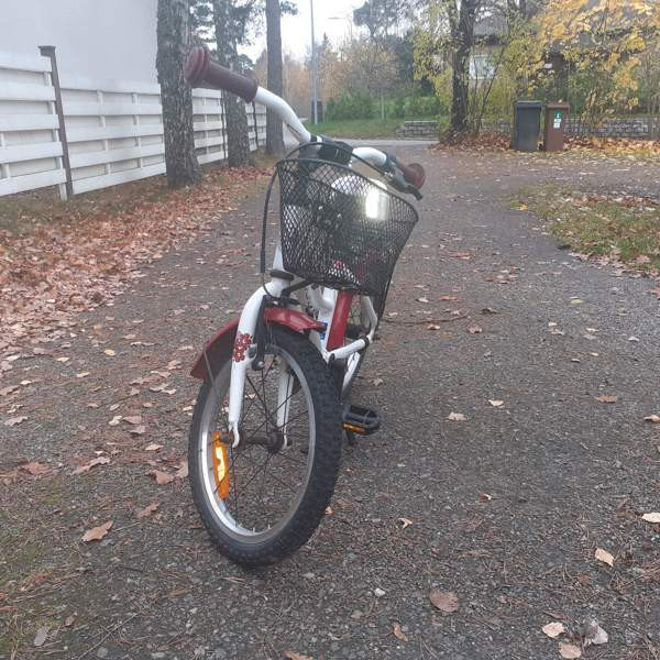 Tyttöjen 16-tuumainen polkupyörä Turku – foto 2