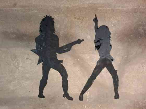 80-luvun teemabileisiin rekvisiittaa Masku