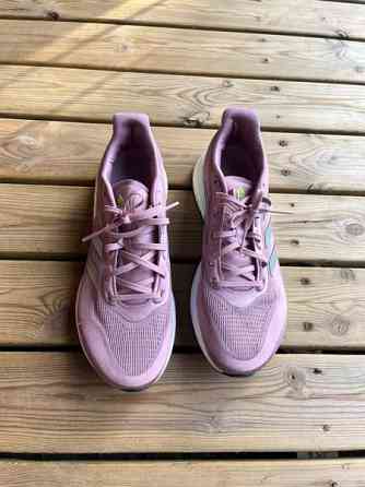 Adidaksen juoksukengät 30€ Jyvaeskylae