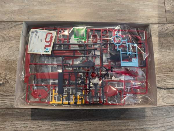 Gunpla Immortal Justice Gundam HG Kokkola - valokuva 2