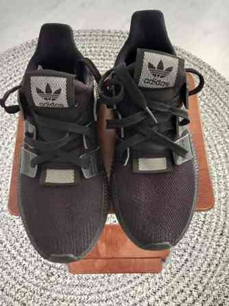 Adidas koko 38 2/3 Helsinki